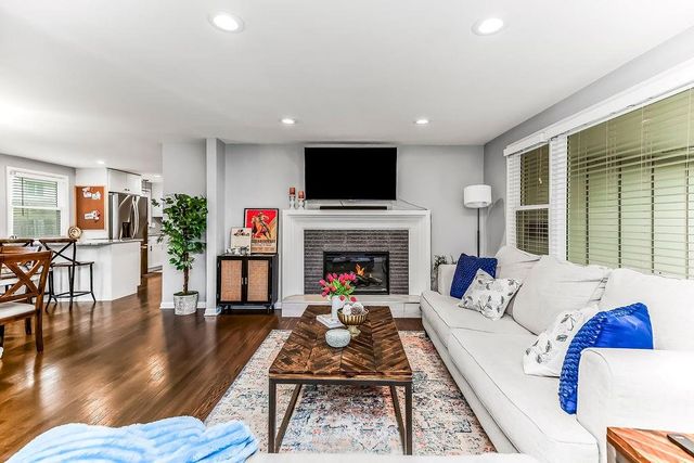 5705 W 78th Street, Prairie Village, KS 66208