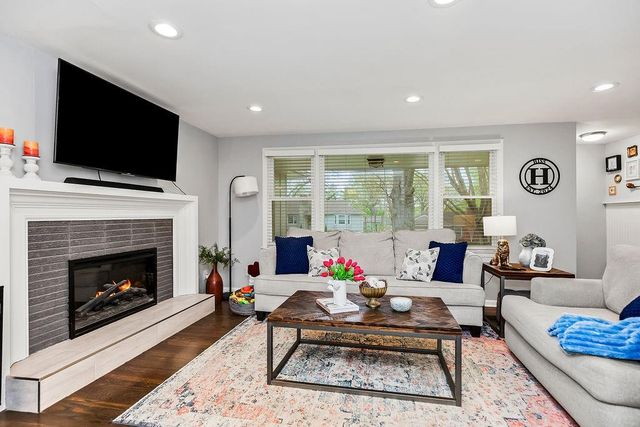 5705 W 78th Street, Prairie Village, KS 66208