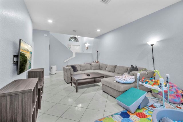 5319 Eagle Cay Way, Coconut Creek, FL 33073