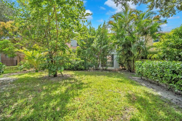 5319 Eagle Cay Way, Coconut Creek, FL 33073