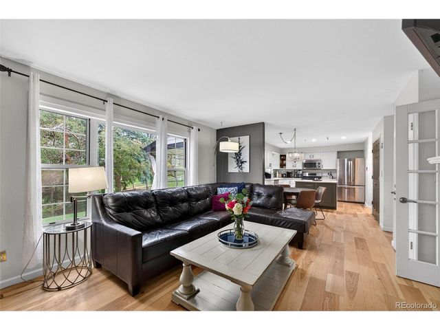 7105 S Hudson Cir, Centennial, CO 80122