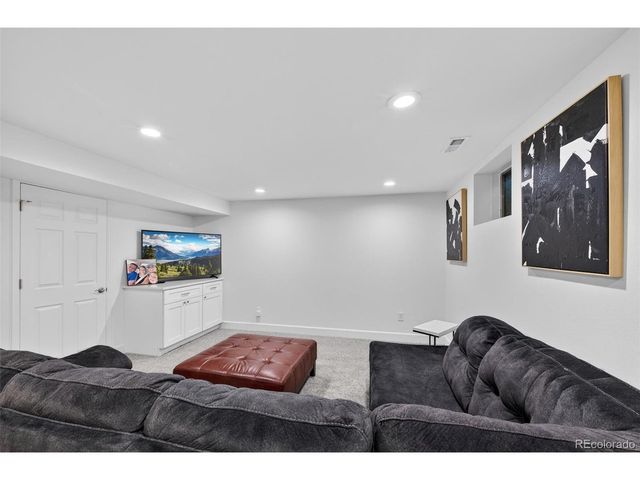 7105 S Hudson Cir, Centennial, CO 80122