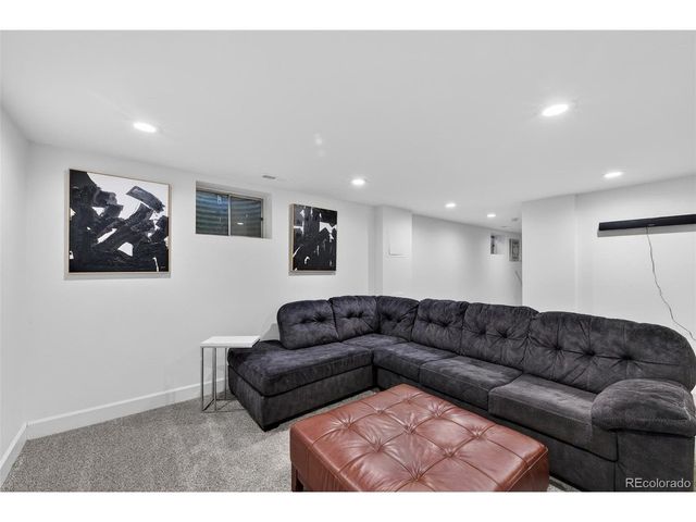 7105 S Hudson Cir, Centennial, CO 80122