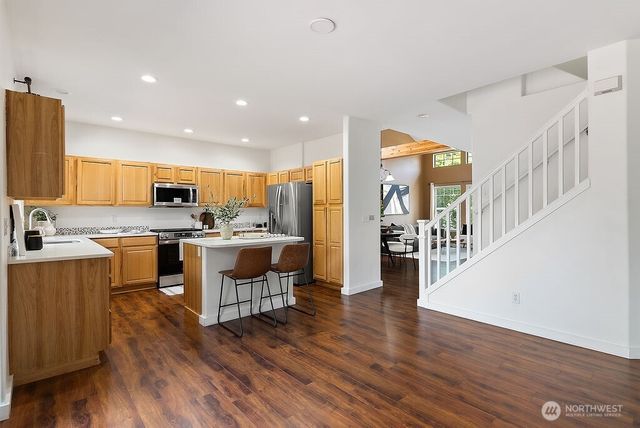 27977 251st Avenue SE, Maple Valley, WA 98038