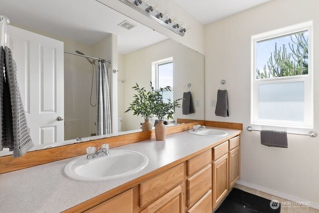 27977 251st Avenue SE, Maple Valley, WA 98038