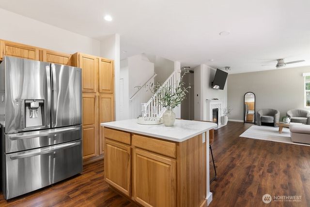 27977 251st Avenue SE, Maple Valley, WA 98038