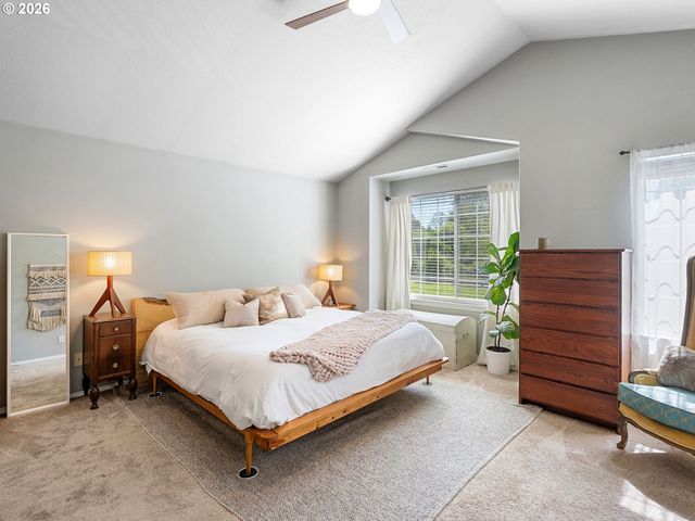 21117 Ne OSBURN Loop, Fairview, OR 97024