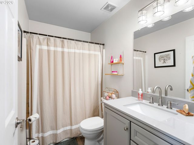 21117 Ne OSBURN Loop, Fairview, OR 97024