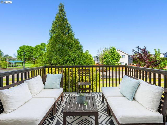 21117 Ne OSBURN Loop, Fairview, OR 97024