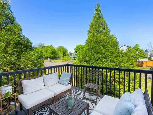 21117 Ne OSBURN Loop, Fairview, OR 97024