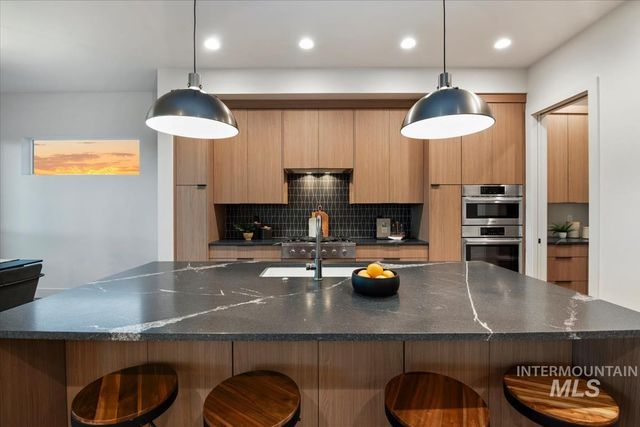 7290 W Bed Mill St, Eagle, ID 83616