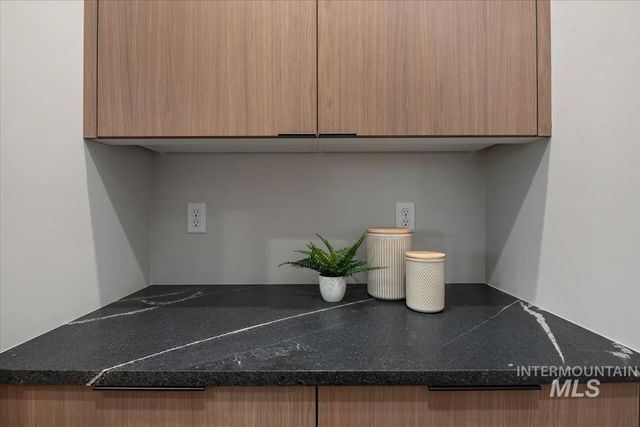 7290 W Bed Mill St, Eagle, ID 83616