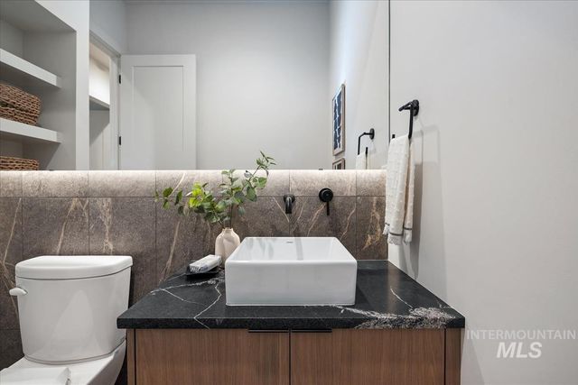 7290 W Bed Mill St, Eagle, ID 83616