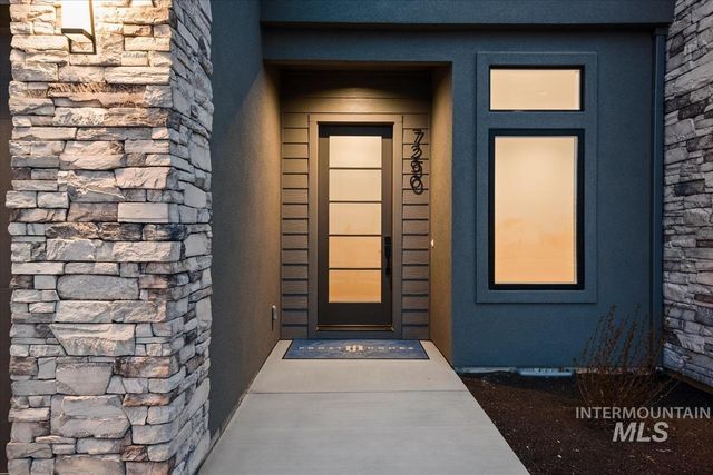 7290 W Bed Mill St, Eagle, ID 83616