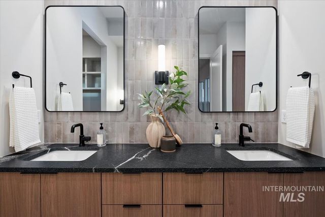 7290 W Bed Mill St, Eagle, ID 83616