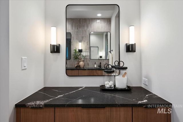 7290 W Bed Mill St, Eagle, ID 83616