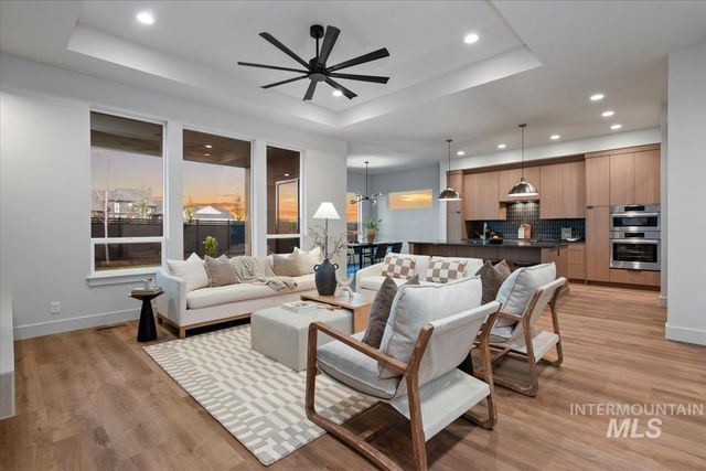 7290 W Bed Mill St, Eagle, ID 83616