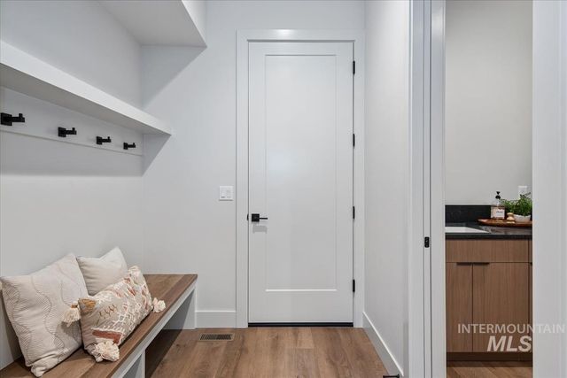 7290 W Bed Mill St, Eagle, ID 83616