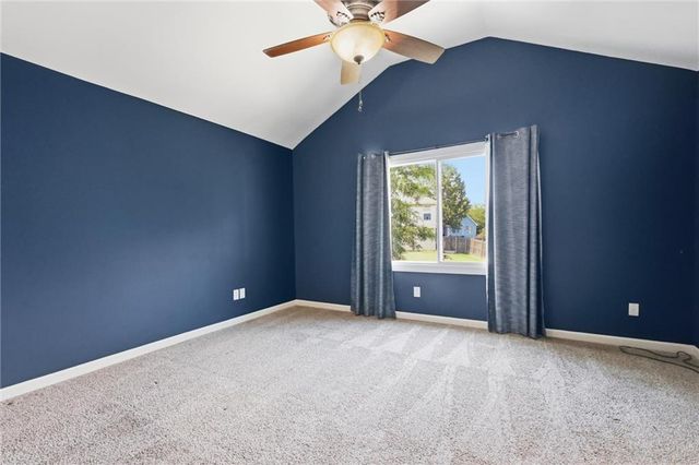 10304 NW 85th Court, Kansas City, MO 64153