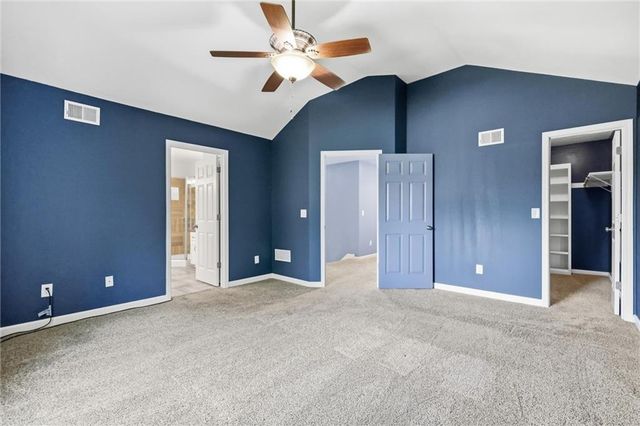 10304 NW 85th Court, Kansas City, MO 64153