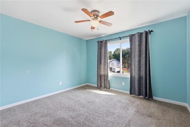10304 NW 85th Court, Kansas City, MO 64153