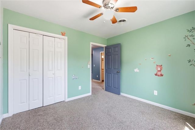 10304 NW 85th Court, Kansas City, MO 64153