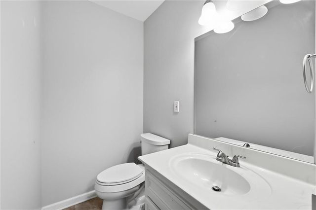 10304 NW 85th Court, Kansas City, MO 64153