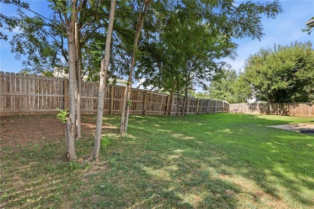 10304 NW 85th Court, Kansas City, MO 64153