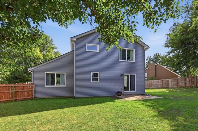 10304 NW 85th Court, Kansas City, MO 64153