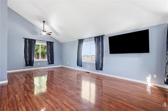 10304 NW 85th Court, Kansas City, MO 64153