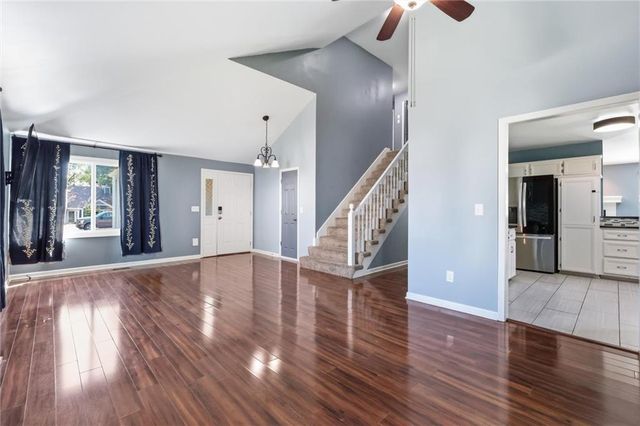 10304 NW 85th Court, Kansas City, MO 64153