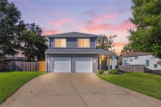 10304 NW 85th Court, Kansas City, MO 64153
