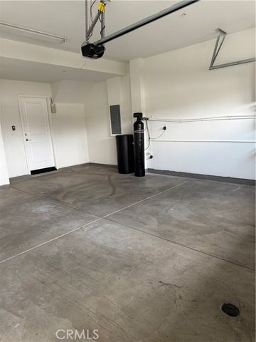 717 S Azusa C, Azusa, CA 91702