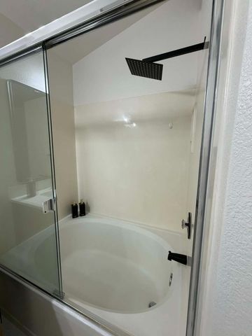 20 Torregata Loop, San Jose, CA 95134