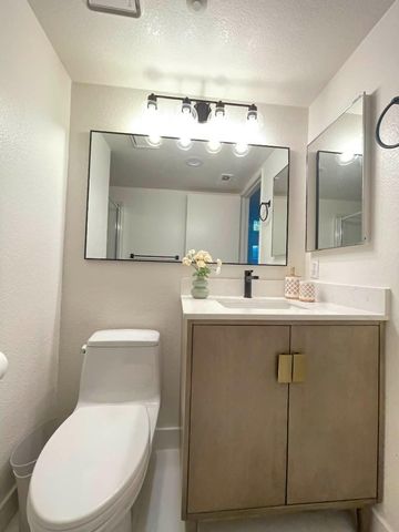 20 Torregata Loop, San Jose, CA 95134