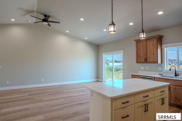 605 Badlands St, Shelley, ID 83274