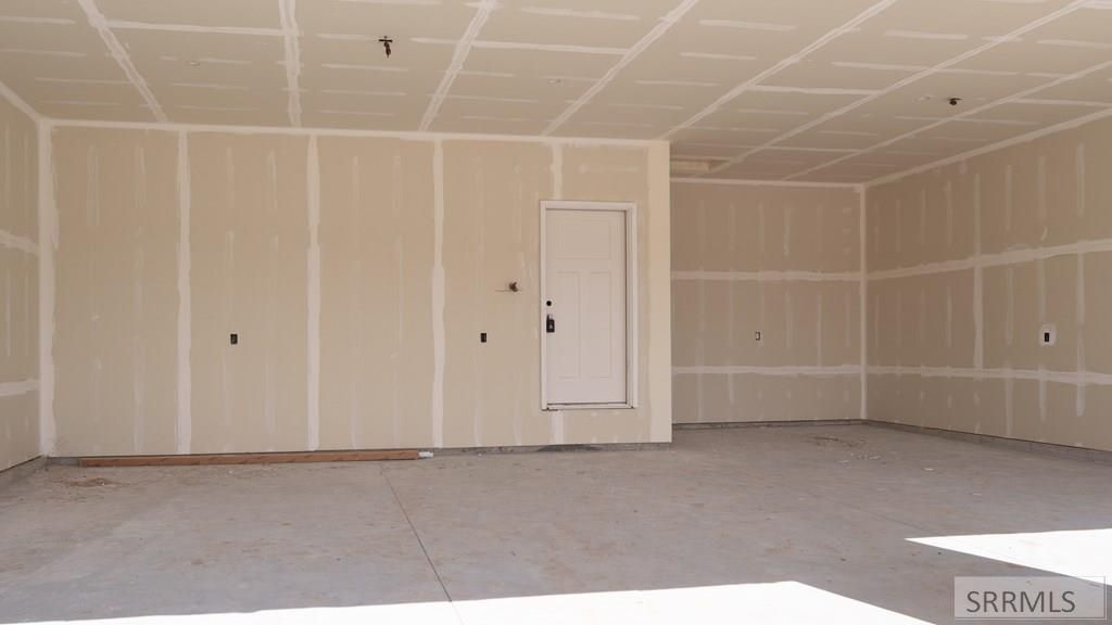 Image 4 of property listing at 605 Badlands St, Shelley, ID 83274