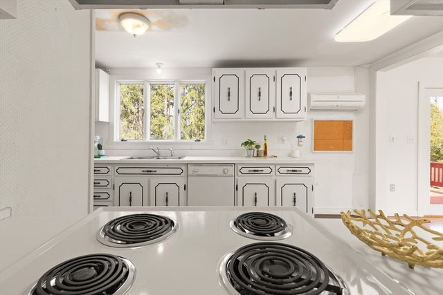 42 Glendale Rd, Sharon, MA 02067