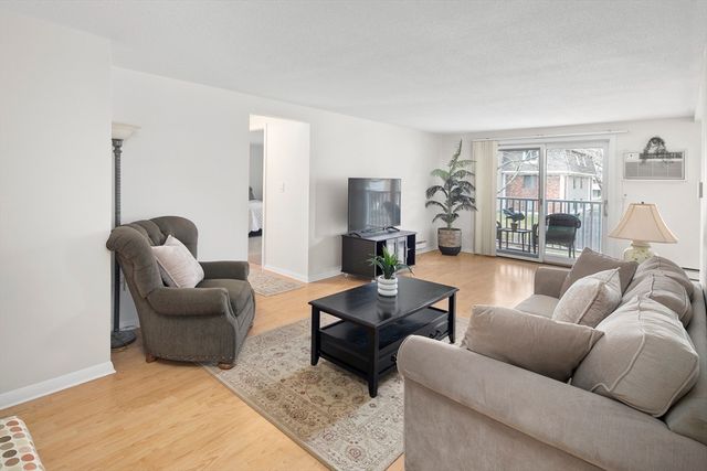 220 Bedford St E-6, Bridgewater, MA 02324