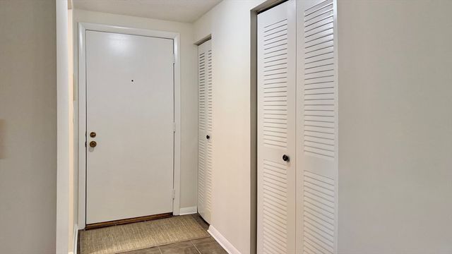 220 Bedford St E-6, Bridgewater, MA 02324