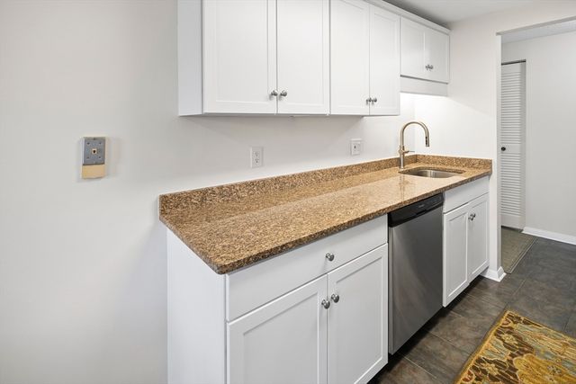 220 Bedford St E-6, Bridgewater, MA 02324