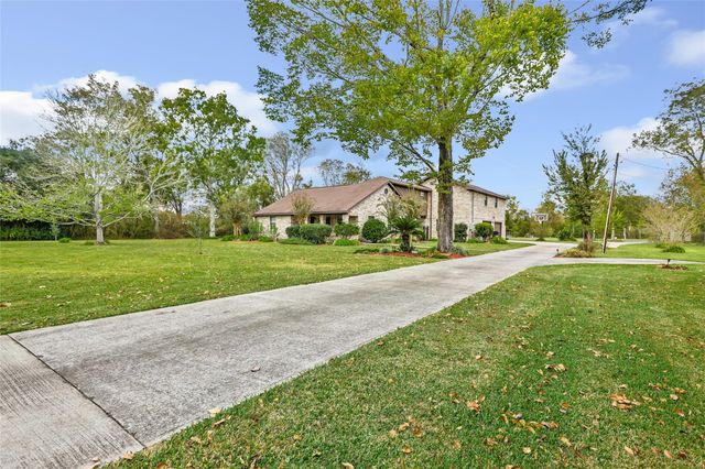 6012 Crosby Cedar Bayou Road, Baytown, TX 77521