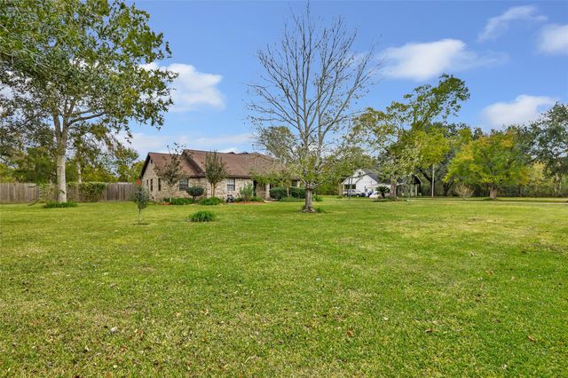 6012 Crosby Cedar Bayou Road, Baytown, TX 77521