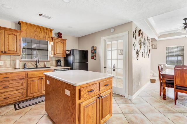 6012 Crosby Cedar Bayou Road, Baytown, TX 77521