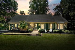 662 Bouldercrest SW Drive, Marietta, GA 30064