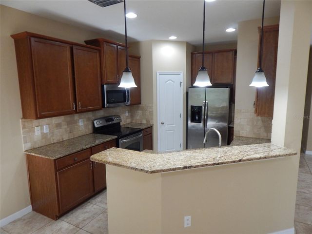 5716 KINGLETSOUND PLACE, Lithia, FL 33547