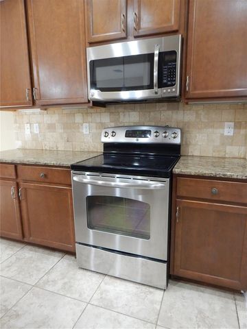 5716 KINGLETSOUND PLACE, Lithia, FL 33547