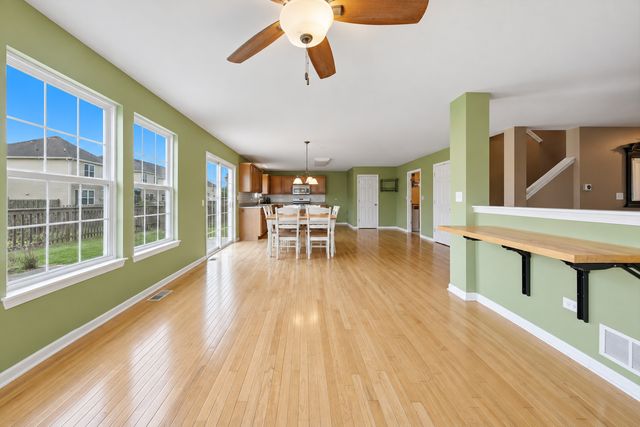 1006 FOXVIEW Drive, Joliet, IL 60431