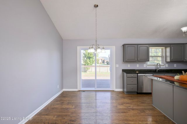 1034 Brookstone Ct, Georgetown, IN 47122