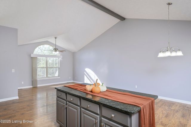 1034 Brookstone Ct, Georgetown, IN 47122